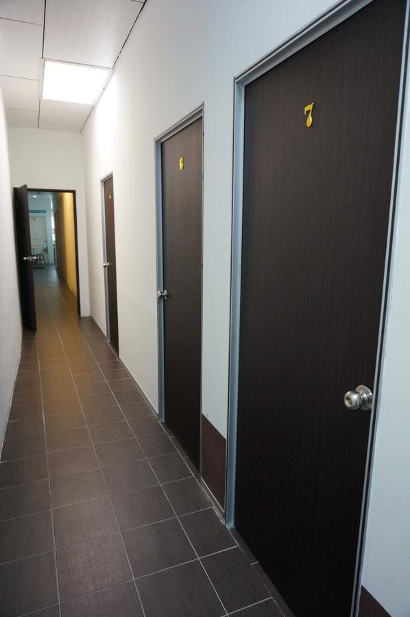 G99 Hotel George Town Buitenkant foto