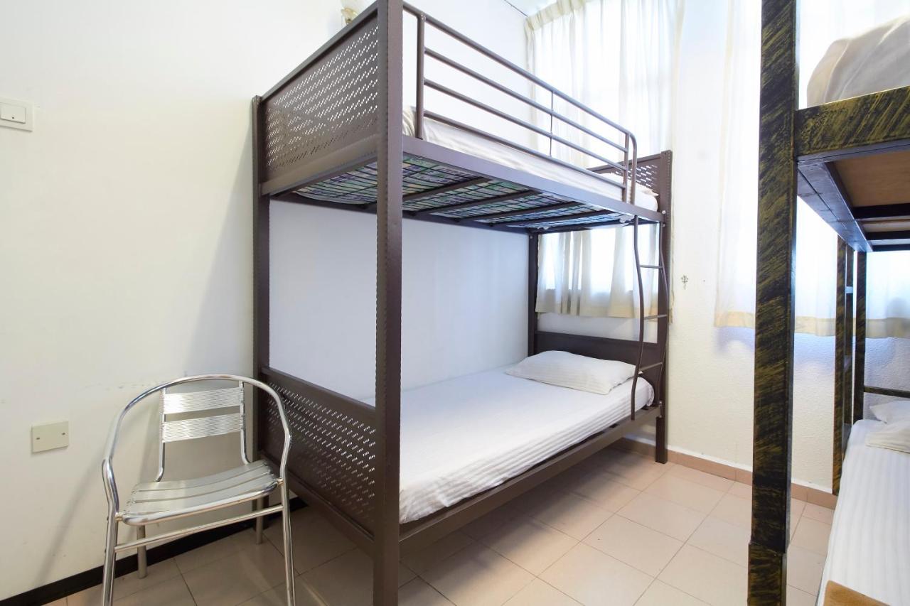 G99 Hotel George Town Buitenkant foto