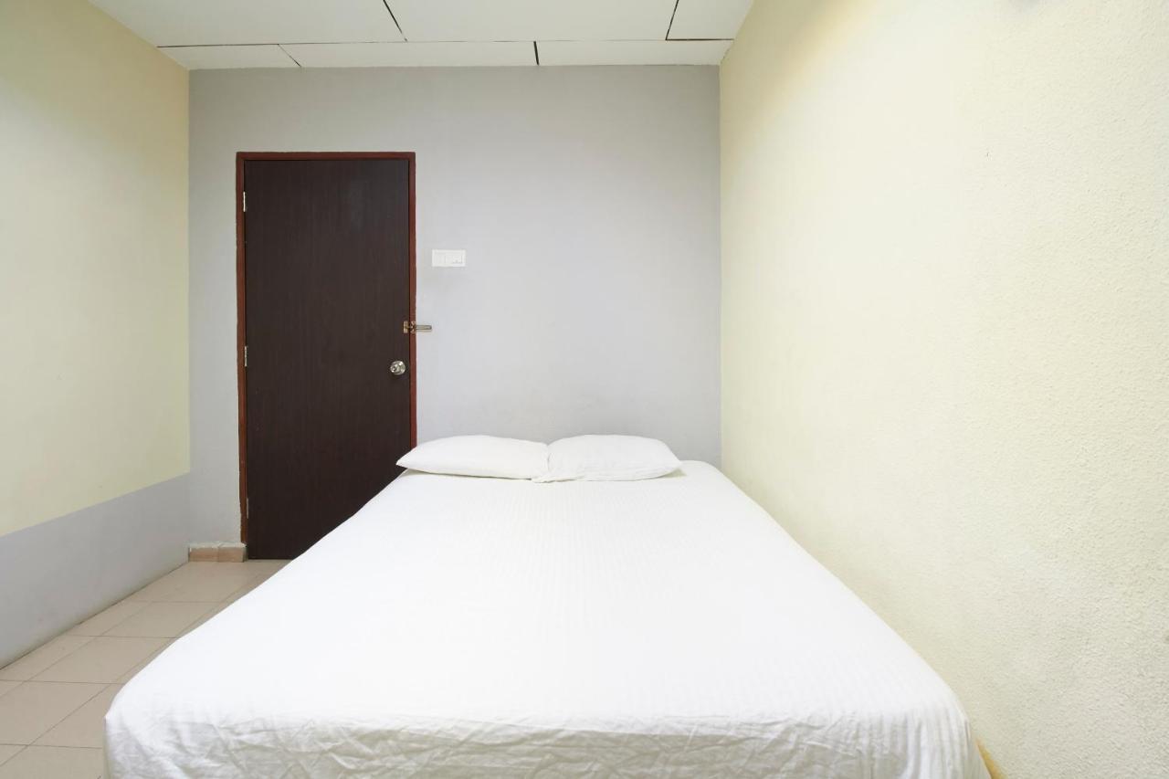 G99 Hotel George Town Buitenkant foto