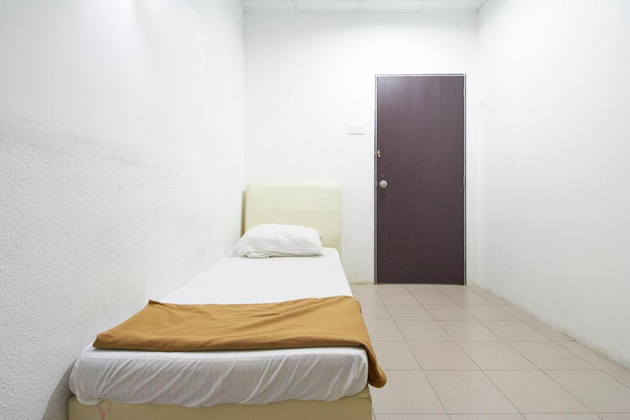 G99 Hotel George Town Buitenkant foto